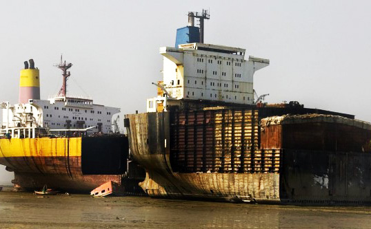 "Gemi söküm sanayisi var olmaya devam edecek"