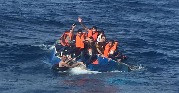 Ege'de mülteci botu battı: Çok sayıda ölü var