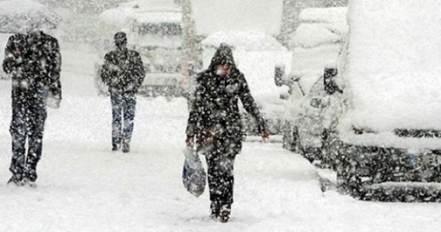 Kar İstanbul'a geri döndü