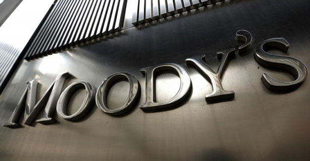 Moody's 12 ülkenin notunu düşürdü