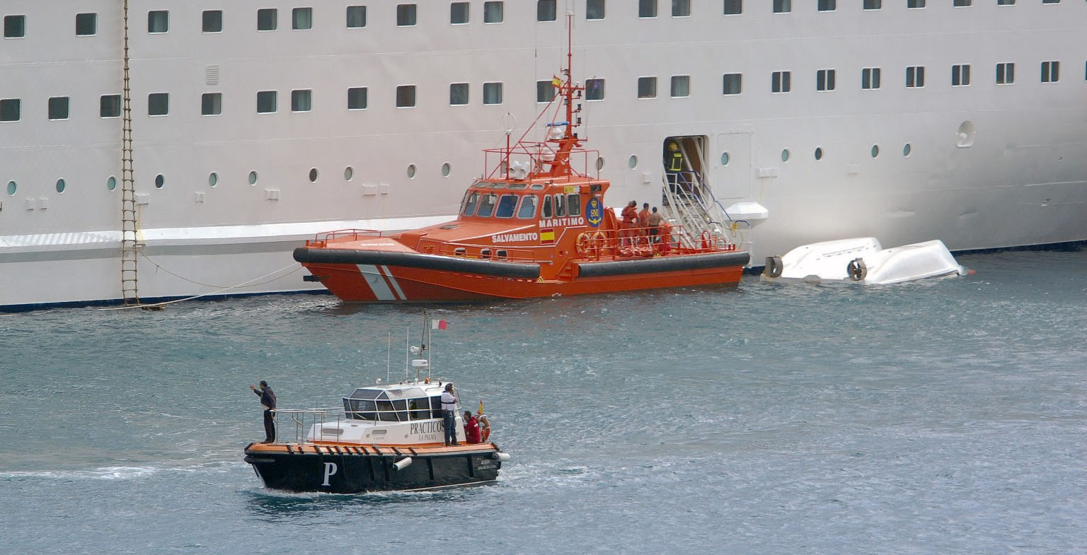 İspanya'da gemi kazasında 3 kişi öldü