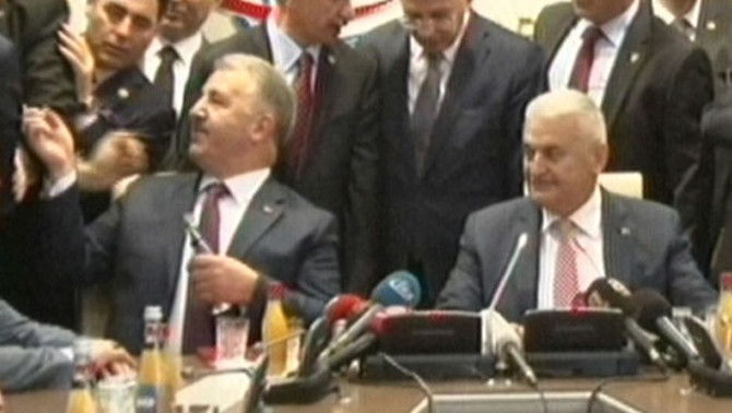 Binali Yıldırım görevi Ahmet Arslan'a devretti