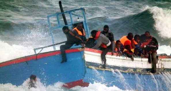 Akdeniz'de mülteci teknesi faciası: 80 ölü