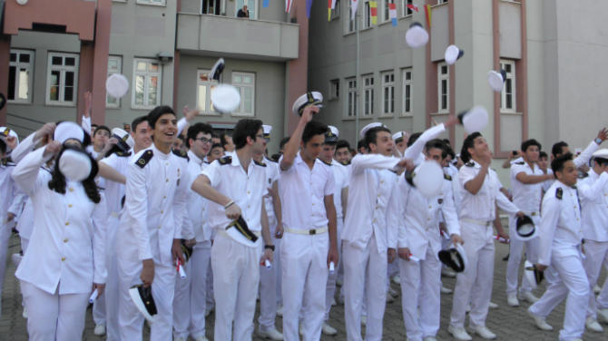 Piri Reis Denizcilik Lisesi'nde mezuniyet heyecanı