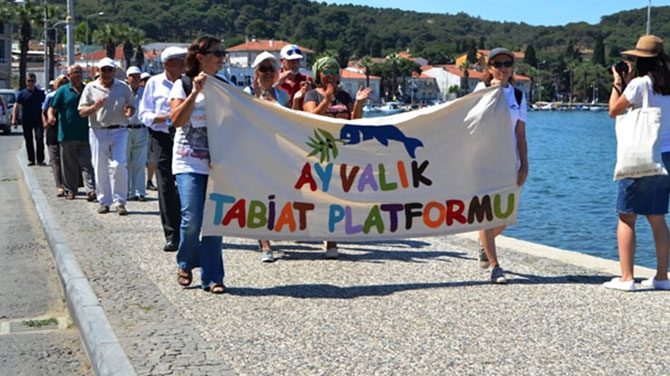 Ayvalık'ta çevrecilerden protesto