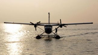 Deniz uçaklarını balıkçılar indiriyor