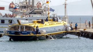 Türk feribotuna eksik evrak engeli