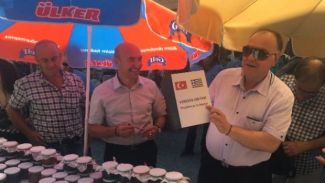 Esnaftan Yunan turiste o uygulama