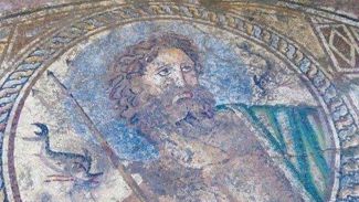 Yumurtalık'ta Poseidon mozaiği bulundu