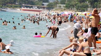 Demokrasi mitingleri turizme can verdi