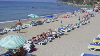 Kuşadası’nda ‘sahil işgalcileri’ne para cezası