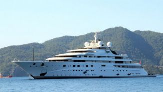 Süper yat Marmaris'te