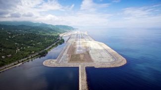 Deniz Üzerine Kurulan İlk Havalimanında 800 Bin Yolcu
