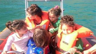 Antalya'da Sahil Güvenlik ekipleri 10 kişiyi kurtardı