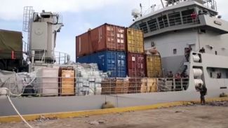 Haiti'ye yardım götüren gemi limana yanaşamadı
