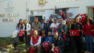Türk bayrakları ile yelken seyri yapıldı