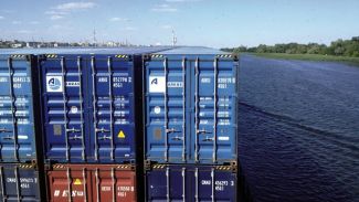 Ukrayna’nın en uzun nehrinde Arkas'ın konteynerleri