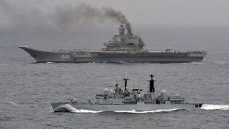 Rusya Humus ve İdlib'i bombalıyor