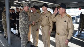 Genelkurmay Başkanı "Donanma Komutanlığı"nı ziyaret etti