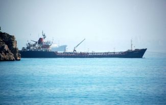 Türk tankerine Yunan tacizi