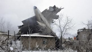 Kırgızistan'da kargo uçağı düştü: 32 ölü!