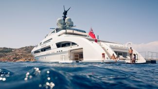 Yabancı bayraklı yatlara yurtdışına çıkma zorunluluğu geliyor