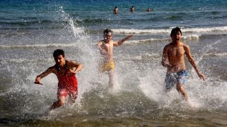 Mersin'de Şubat ayında deniz keyfi