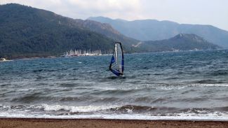 Marmaris'ta sörfçüler rüzgarlarına kavuştu