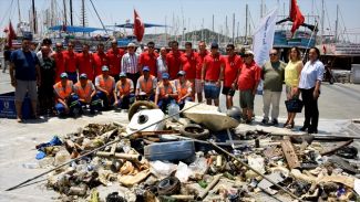 Bodrum'daki deniz temizliğinde yarım ton atık toplandı