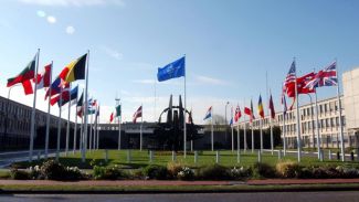 NATO toplantısında iki önemli mektup imzalandı