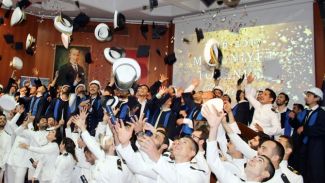 YTÜ Gemi İnşaatı ve Denizcilik Fakültesi 2016-17 Mezuniyet Töreni gerçekleşti