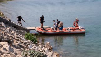 Su geçirmez akıllı telefon hayatlarını kurtardı