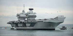HMS Queen Elizabeth, K.Kore’ye gidiyor