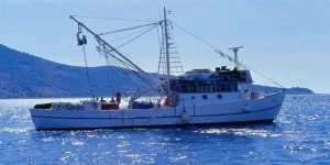 Balıkçı gemisini avcılıktan çıkartanlara destek
