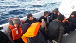Sahil Güvenlik'ten Ege Denizi'nde Göçmen Operasyonu