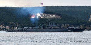 Rus askeri gemisi Çanakkale Boğazı'ndan geçti