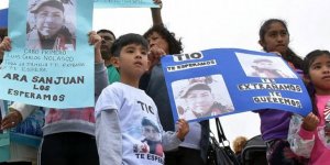 Kayıp denizcilerin yakınları hükümete tepkili