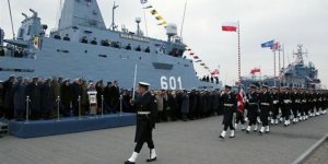 Polonya donanma için 3 yeni gemi anlaşması yaptı