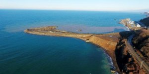 Denize günde 20 bin ton taş dökülüyor!