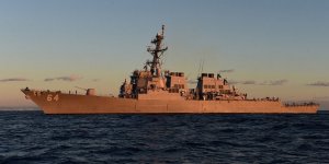 USS Carney destroyeri Karadeniz’de