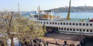 Karaköy iskelesinin bağlı olduğu baba koptu!