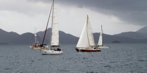 Kadınlar şiddete karşı yelken açtılar