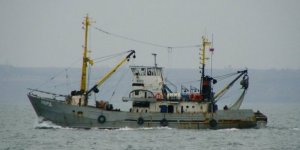 Azak Denizi'nde Rus bayraklı balıkçı teknesi yakalandı