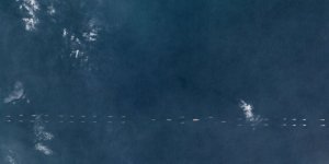 Çin Donanması uzaydan görüntülendi