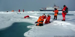 İzlanda, Kuzey Kutbu’na liman kuruyor