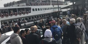 Adalar vapur iskelelerinde yoğunluk yaşanıyor