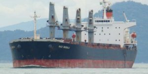 Yemen'e giden Türk gemisinde patlama