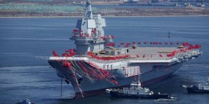 Çin'in uçak gemisi Pasifik Okyanusu'na açıldı