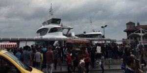 Beşiktaş'ta tekne iskeleye çarptı: 3 yaralı