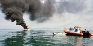 Yalova açıklarında tekne alev alev yandı